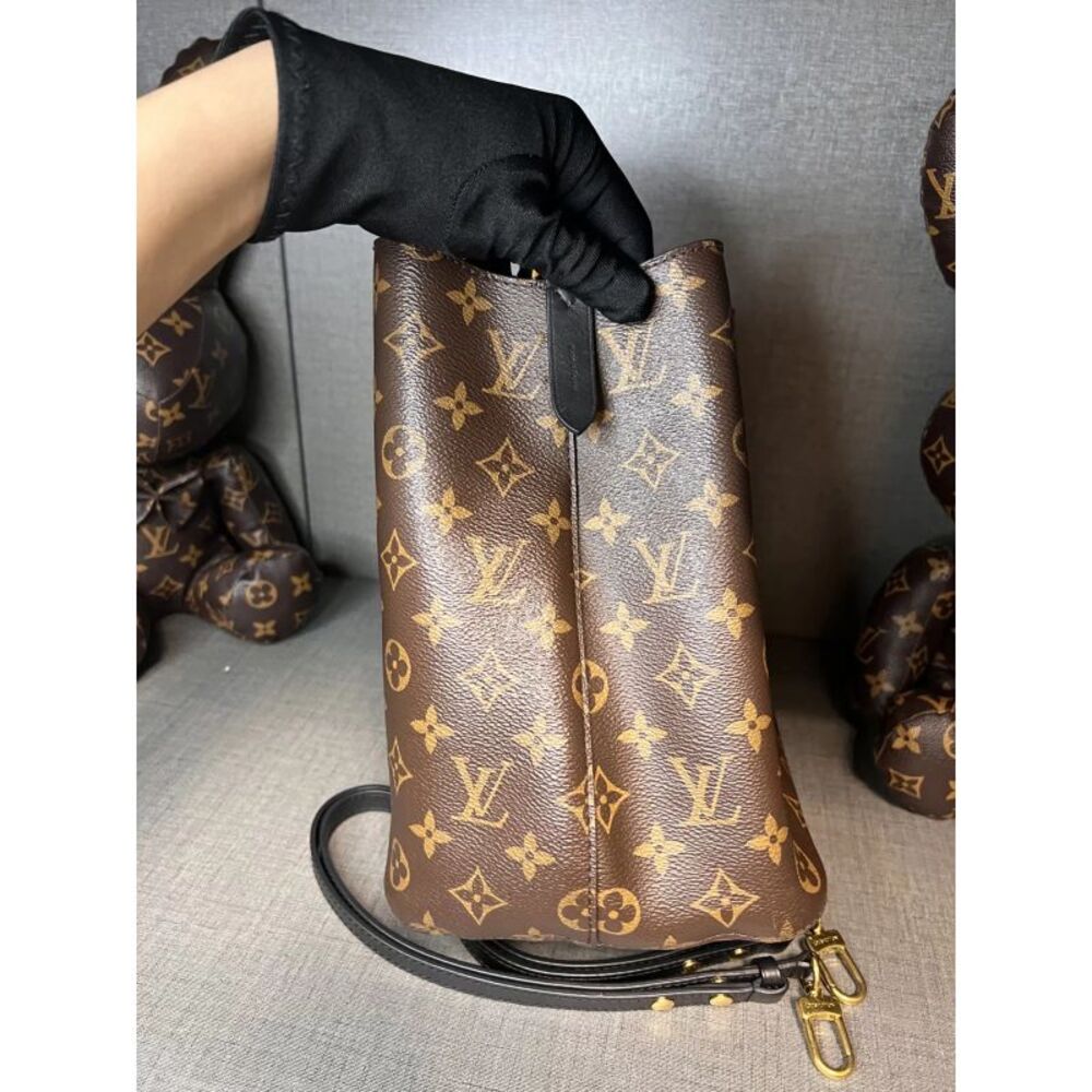Louis Vuitton Women Pre-Loved Bag Very Good Condition - Picture 4 of 9